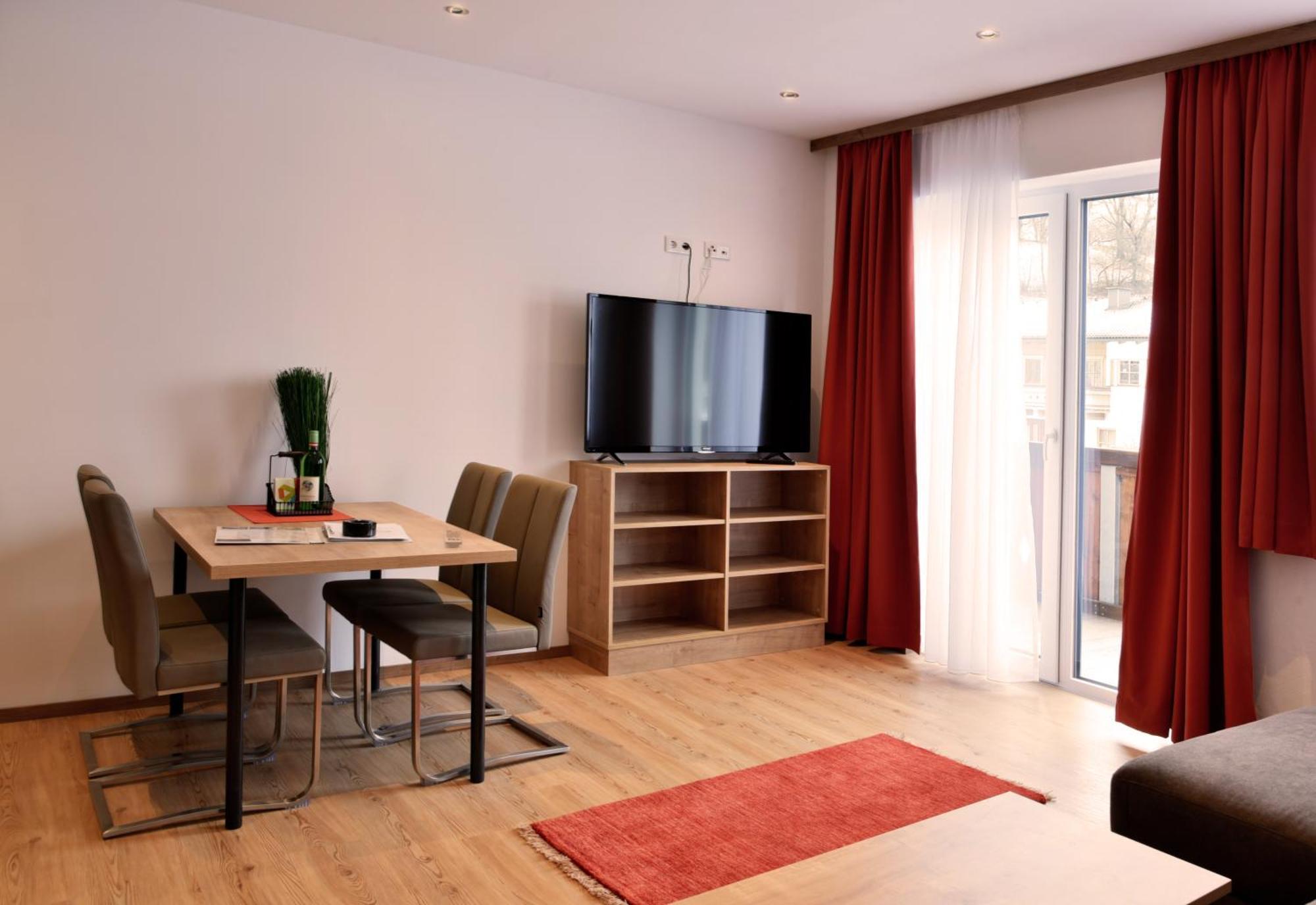 Apartment Haus Am See Uttendorf Rum bild